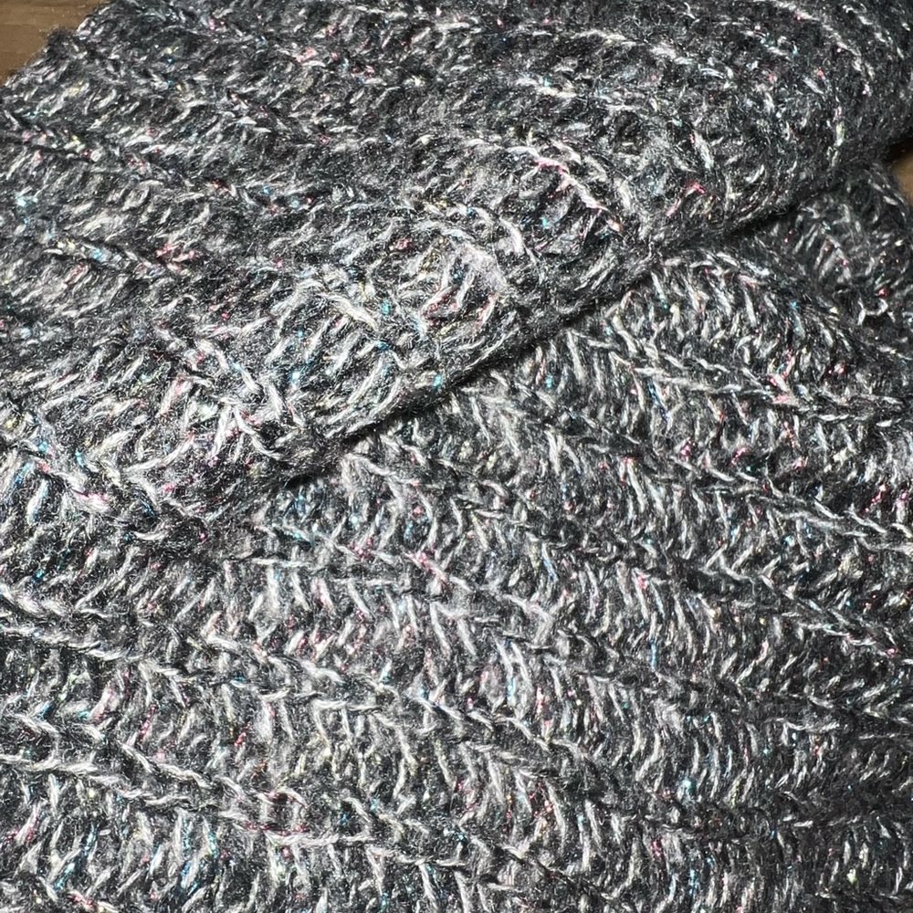 gray infinity scarf - Picture 4 of 4
